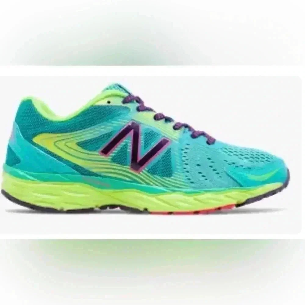 Women’s New Balance 680 size 7